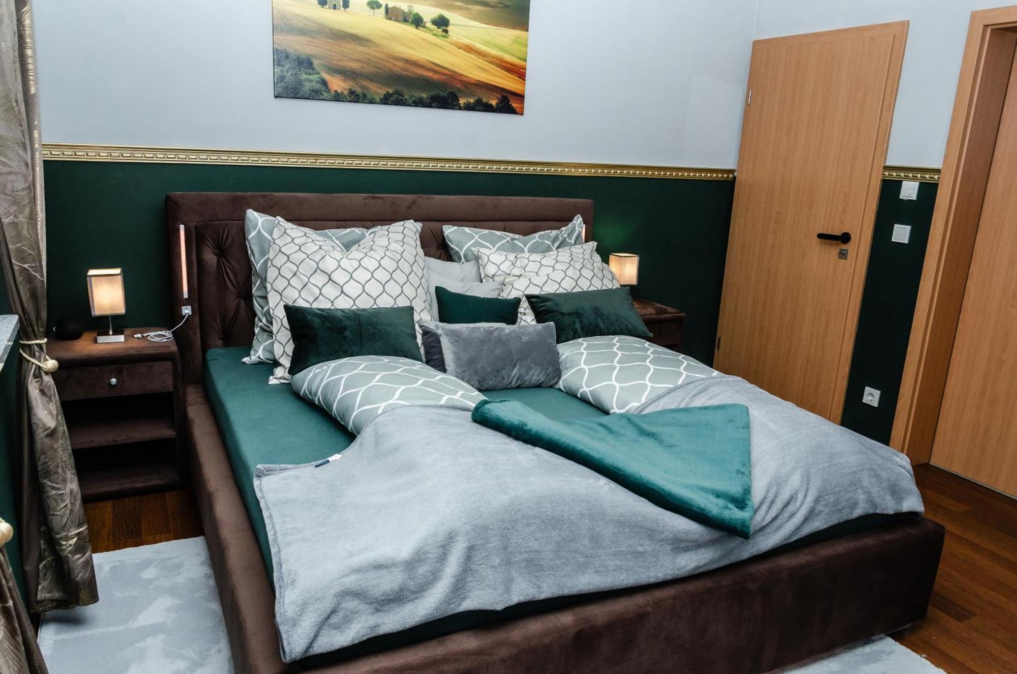 5 Sterne Centurion Ferienhaus Villa 2 Pools 86 Zoll Tv Aldersbach Zewnętrze zdjęcie
