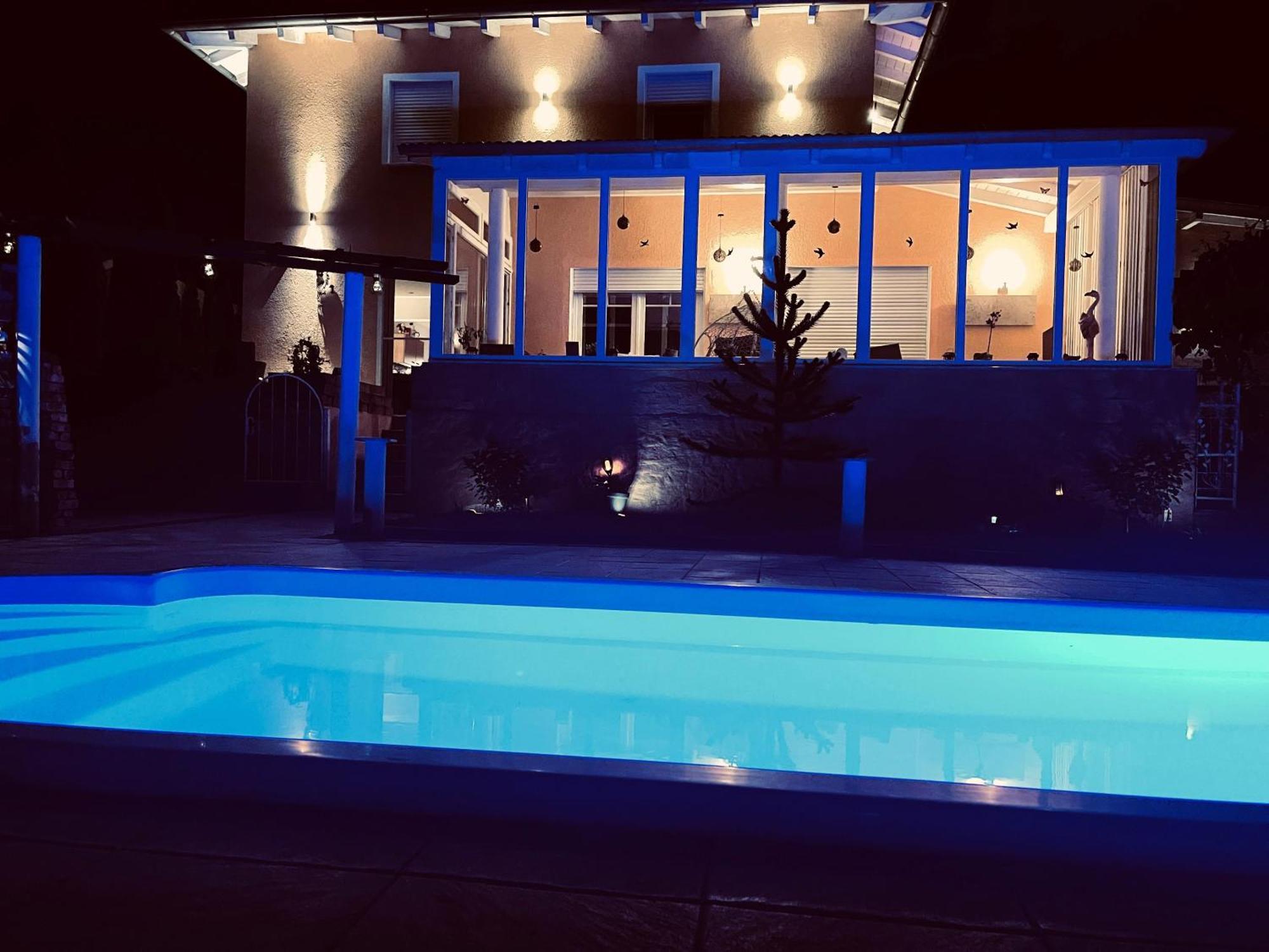 5 Sterne Centurion Ferienhaus Villa 2 Pools 86 Zoll Tv Aldersbach Zewnętrze zdjęcie